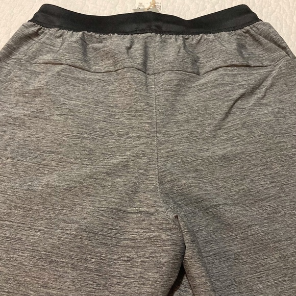 NWT Adidas Gray and Black Athletic Shorts Moisture-Wicking - Picture 9 of 9